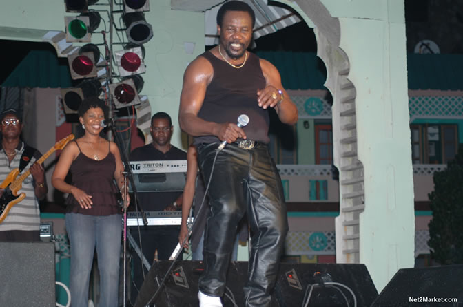 Toots & The Maytals and King of DJ - Yellowman - Also: Vengance - Skull Head - Singing Hanna - Wiskey Bagio and backed by the Hurrican Band - Money Cologne Birthday Bash @ the Samsara Hotel, West End, Negril, Jamaica - Negril Travel Guide, Negril Jamaica WI - http://www.negriltravelguide.com - info@negriltravelguide.com...!