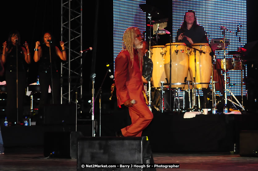 Billy Ocean at the Air Jamaica Jazz and Blues Festival 2008 The Art of Music - Saturday, January 26, 2008 - Air Jamaica Jazz & Blues 2008 The Art of Music venue at the Aqaueduct on Rose Hall Resort & Counrty Club, Montego Bay, St. James, Jamaica W.I. - Thursday, January 24 - Saturday, January 26, 2008 - Photographs by Net2Market.com - Claudine Housen & Barry J. Hough Sr, Photographers - Negril Travel Guide, Negril Jamaica WI - http://www.negriltravelguide.com - info@negriltravelguide.com...!