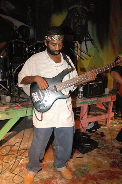 Culture - Culture's last Jamaican Concert - Money Cologne Promotions in Association with Bourbon Beach Presents Summer Splash - Monday, August 7, 2006 - Negril Travel Guide, Negril Jamaica WI - http://www.negriltravelguide.com - info@negriltravelguide.com...!