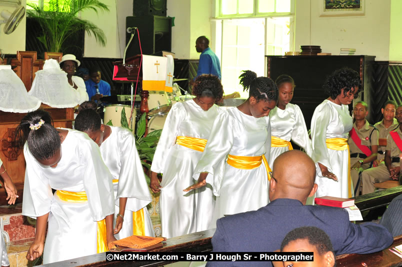 Lucea United Church - Unitied Church in Jamaica and Cayman Islands - Worship Service & Celebration of the Sacrament of Holy Communion - Special Guests: Hanover Homecoming Foundation & His excellency The Most Honourable Professor Sir Kenneth Hall Governor General of Jamaica - Sunday, August 3, 2008 - Hanover Homecoming Foundation LTD Jamaica - Wherever you roam ... Hanover bids you ... come HOME - Sunday, August 3 to Saturday, August 9, 2008 - Hanover Jamaica - Photographs by Net2Market.com - Barry J. Hough Sr. Photojournalist/Photograper - Photographs taken with a Nikon D300 - Negril Travel Guide, Negril Jamaica WI - http://www.negriltravelguide.com - info@negriltravelguide.com...!