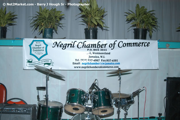 Negril Chamber of Commerce - 24th Anniversary Dinner Photos - Saturday, April 21, 2007 - Negril Hills Country Club, Sheffield, Westmoreland, Jamaica W.I. - Negril Travel Guide, Negril Jamaica WI - http://www.negriltravelguide.com - info@negriltravelguide.com...!