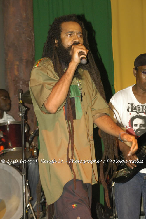 JAH Cure - Live In Concert @ Negril Escape Resort and Spa, December 15, 2009, One Love Drive, West End, Negril, Westmoreland, Jamaica W.I. - Photographs by Net2Market.com - Barry J. Hough Sr, Photographer/Photojournalist - Negril Travel Guide, Negril Jamaica WI - http://www.negriltravelguide.com - info@negriltravelguide.com...!