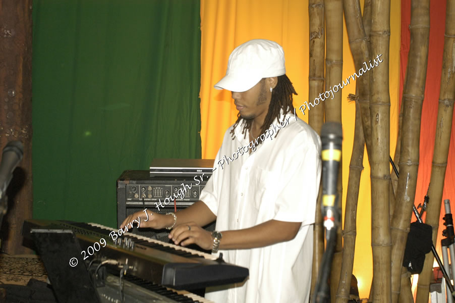  Sanchez - Live in Concert - at the One Love Reggae Concert Series 09/10 @ Negril Escape Resort & Spa - Also Featuring: Timmi Burrell and Justice Merchant- Backing Band Roots Warrior - DJ Gemini - MC Oliver Cargill, Negril Escape Resort & Spa, One Love Drive, West End, Negril, Westmoreland, Jamaica W.I. - Tuesday, November 24, 2009 - Photographs by Net2Market.com - Barry J. Hough Sr, Photographer / Photojournalist - Photos taken with a Nikon D70, D100, or D300 - Negril Travel Guide, Negril Jamaica WI - http://www.negriltravelguide.com - info@negriltravelguide.com...!