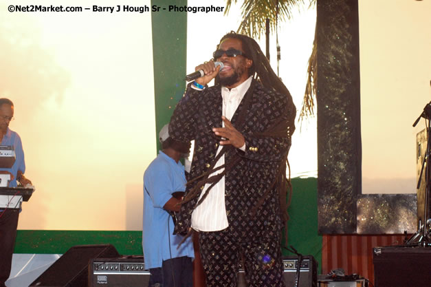 Half Pint - Red Stripe Reggae Sumfest 2007 - Zenith - Saturday, July 21, 2007 - Catherine Hall, Montego Bay, St James, Jamaica W.I. - Negril Travel Guide, Negril Jamaica WI - http://www.negriltravelguide.com - info@negriltravelguide.com...!