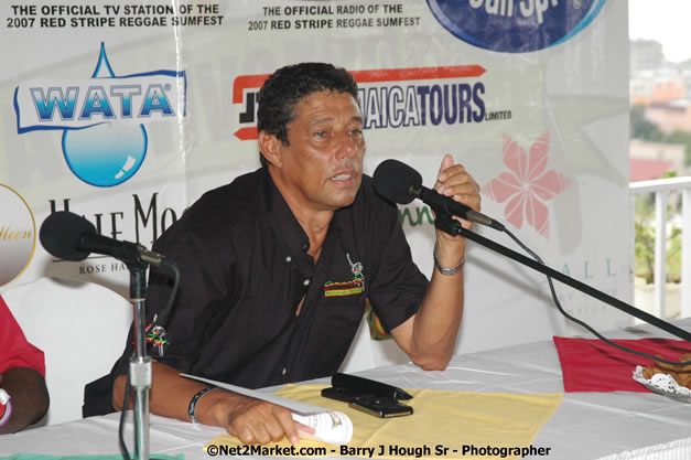 LL Cool J - Shaggy - Press Conference @ Richmond Hill Inn, Montego Bay - Red Stripe Reggae Sumfest at Catherine Hall, Montego Bay, St James, Jamaica W.I. - Negril Travel Guide.com, Negril Jamaica WI - http://www.negriltravelguide.com - info@negriltravelguide.com...!