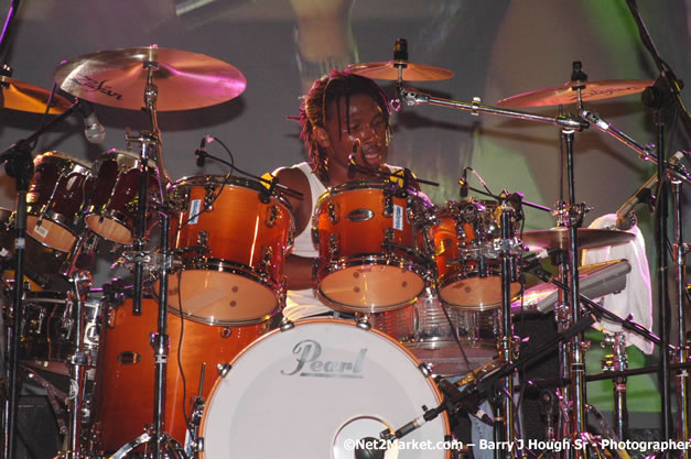 Tanya Stephens - Red Stripe Reggae Sumfest 2007 - Zenith - Saturday, July 21, 2007 - Catherine Hall, Montego Bay, St James, Jamaica W.I. - Negril Travel Guide, Negril Jamaica WI - http://www.negriltravelguide.com - info@negriltravelguide.com...!