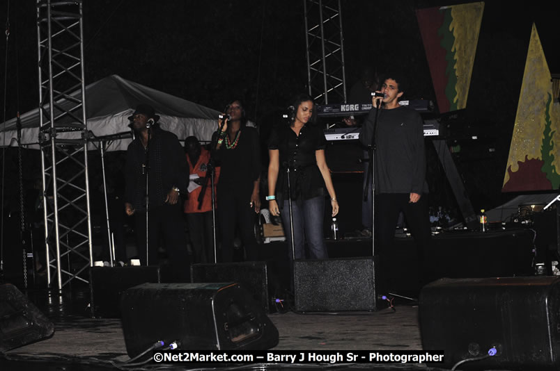 Andy Vernon @ Red Stripe Reggae Sumfest 2008 International Night 2, Catherine Hall, Montego Bay - Saturday, July 19, 2008 - Reggae Sumfest 2008 July 13 - July 19, 2008 - Photographs by Net2Market.com - Barry J. Hough Sr. Photojournalist/Photograper - Photographs taken with a Nikon D300 - Negril Travel Guide, Negril Jamaica WI - http://www.negriltravelguide.com - info@negriltravelguide.com...!